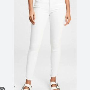 Gap True Skinny white Jeans 26